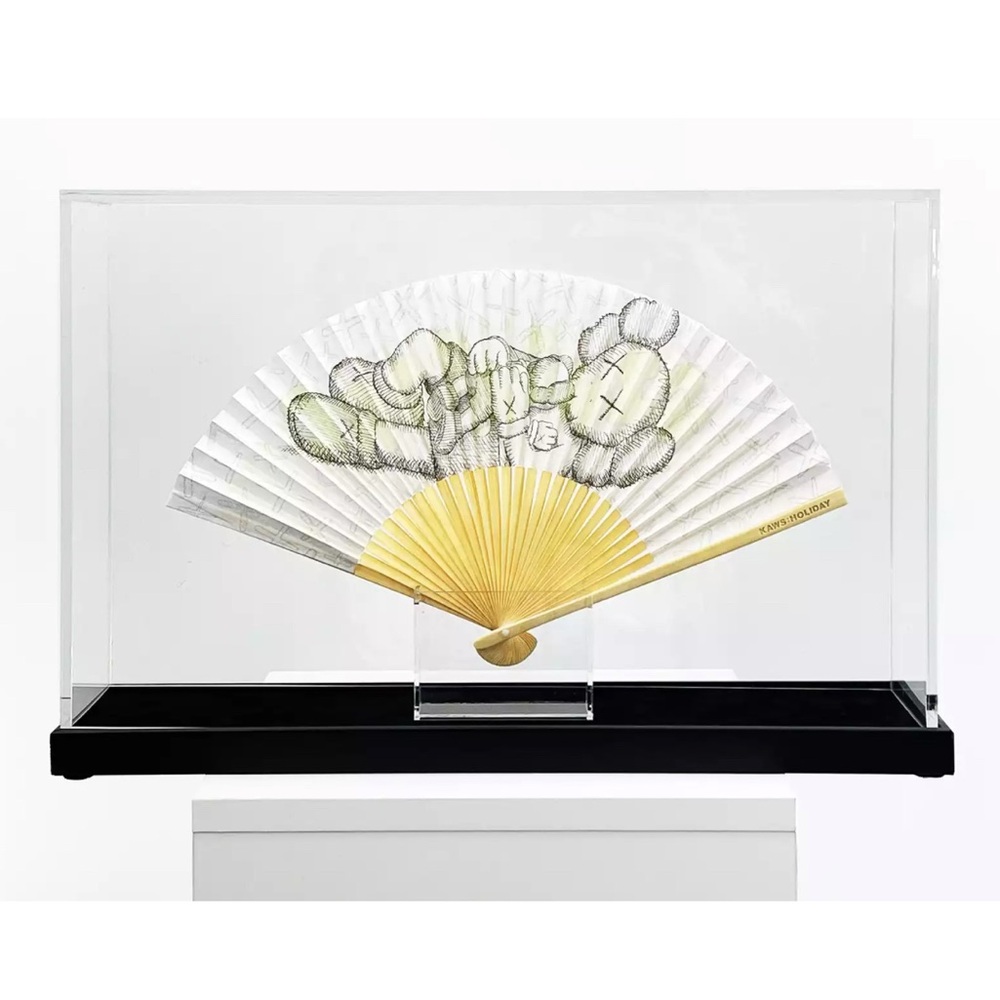 KAWS SINGAPORE HOLIDAY ART FAN BRAND NEW 100% AUTHENTIC RARE & LIMITED EDITION